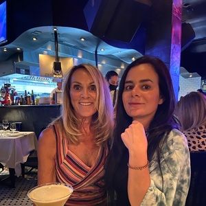 Meet your Posher, Elaine